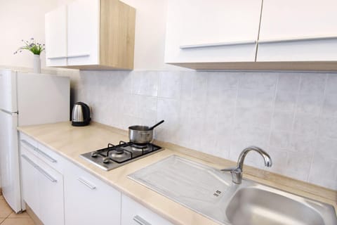 The equipped kitchen