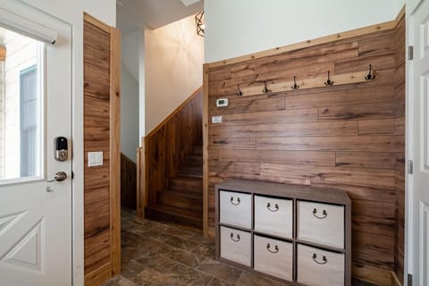 Condo, 3 Bedrooms | Interior