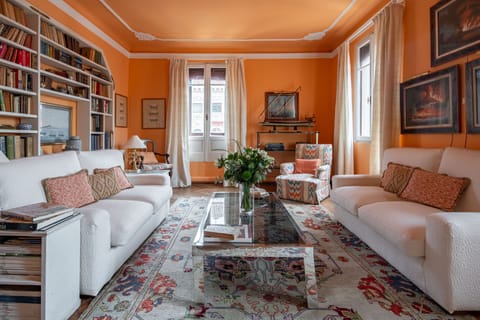 Apartment | Living area | Flat-screen TV