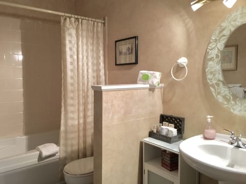 Harmony Room | Bathroom | Combined shower/tub, deep soaking tub, designer toiletries, hair dryer