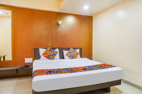 Deluxe Room | Egyptian cotton sheets, premium bedding, in-room safe, free WiFi