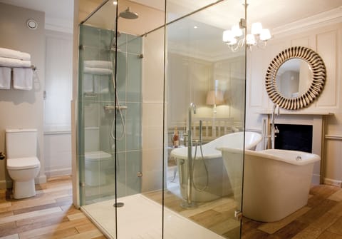 Premier Suite | Bathroom | Designer toiletries, hair dryer, bathrobes, towels