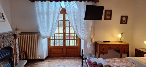 Room | Desk, laptop workspace, free WiFi, bed sheets