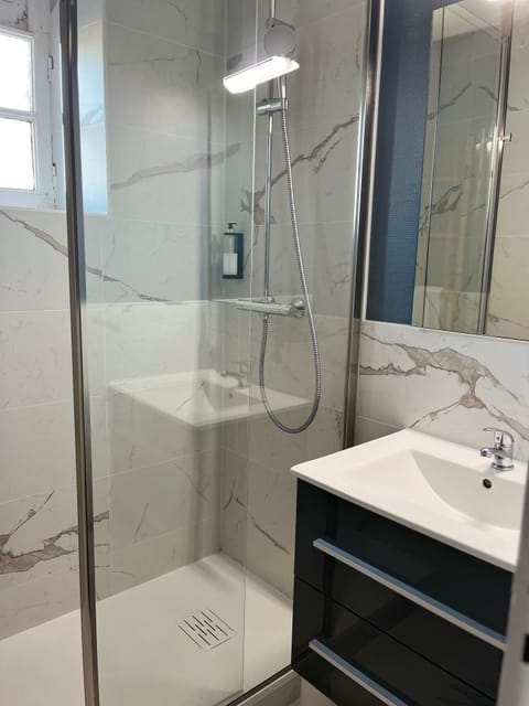 Comfort Triple Room, Ensuite | Free WiFi, bed sheets