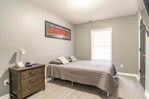 1450 N Willis Dr Unit 4-large-014-006-DSC4030-1499x1000-72dpi