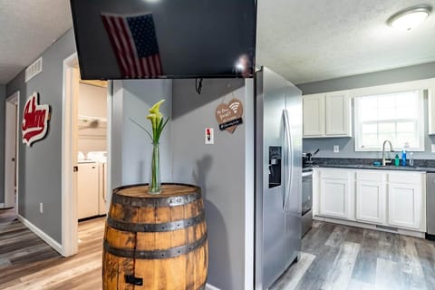 1450 N Willis Dr Unit 6-large-008-008-DSC4128-1499x1000-72dpi