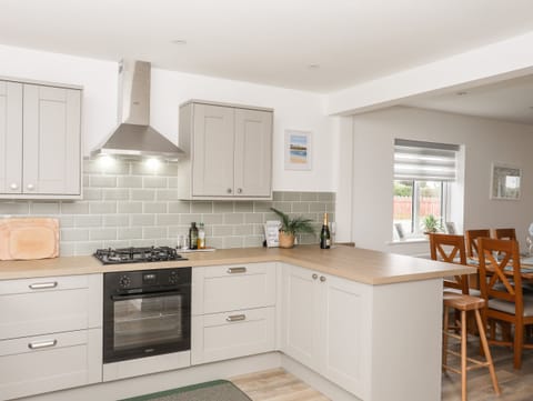 Fridge, dishwasher, electric kettle, toaster