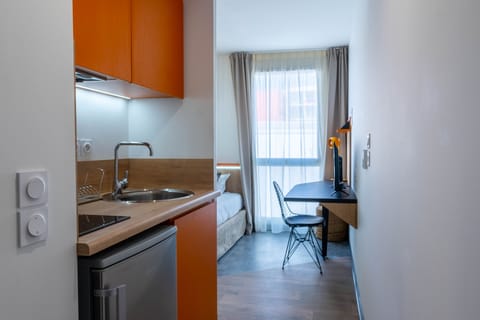 Standard Studio | Private kitchen | Full-size fridge, microwave, stovetop, cookware/dishes/utensils