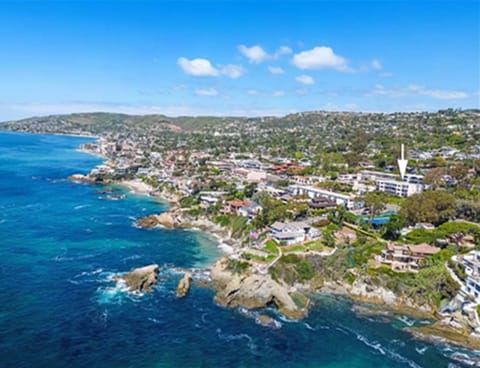 Moss Street Vistas (arrow)