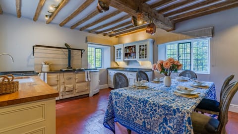 Kitchen/Diner, Foxholme Manor, Bolthole Retreats