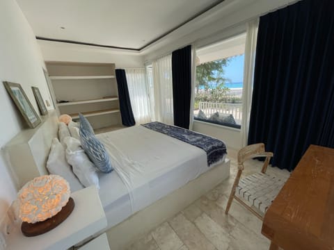 Bungalow, Sea View | In-room safe, iron/ironing board, bed sheets