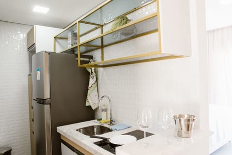 Apartment | Private kitchen | Microwave, toaster, coffee grinder, toaster oven