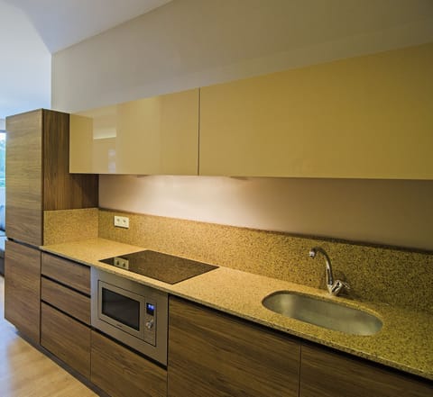 SUITE | Private kitchen | Coffee/tea maker, electric kettle