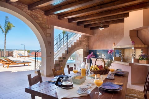 Balcony / Terrace / Patio, Building Exterior, Outdoor, Pool