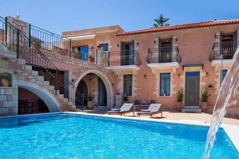 Building Exterior, Outdoor, Pool