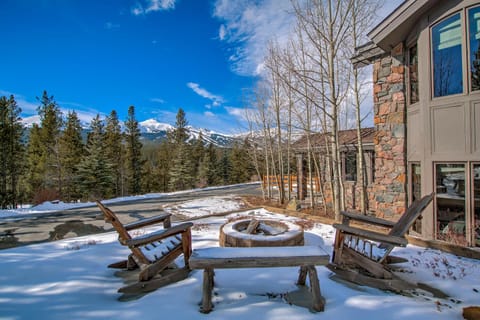 Firepit with Mountain Views
