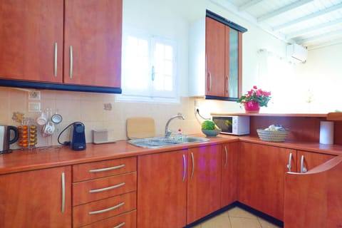 Fine features of fitted kitchen