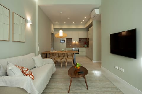 Apartment | Living area | Flat-screen TV