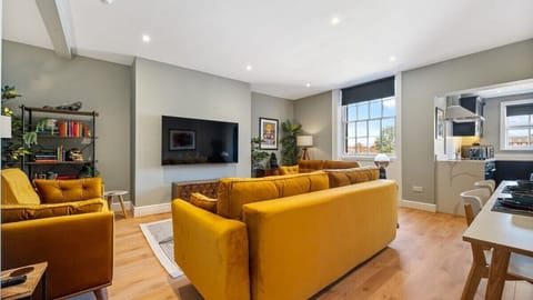 Upper Duke Street Apartment, Liverpool - Host & Stay