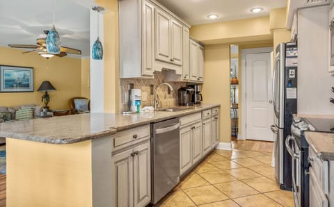 Villa, Multiple Beds, Kitchen, Ocean View | Private kitchen | Fridge, microwave, oven, stovetop