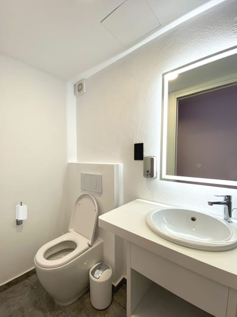 Standard Shared Dormitory | Bathroom