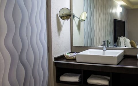 Standard Room | Bathroom sink