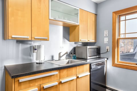 Whether you're looking to cook a gourmet meal or just make a quick snack, this kitchen has everything you need to create delicious and memorable experiences.