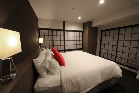 Deluxe Apartment, 3 Bedrooms (2 x King or Twin plus Bunk bed) | In-room safe, soundproofing, iron/ironing board, free WiFi