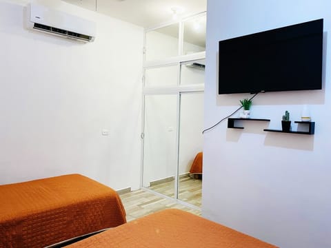 Traditional Shared Dormitory, 6 Bedrooms | Free WiFi