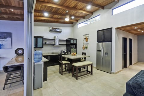 Family Villa | Private kitchen | Full-size fridge, microwave, oven, stovetop