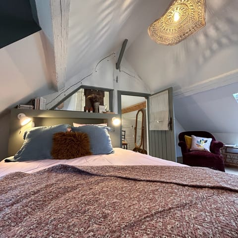 Deluxe Apartment, Valley View, Annex Building | Pillowtop beds, individually decorated, individually furnished