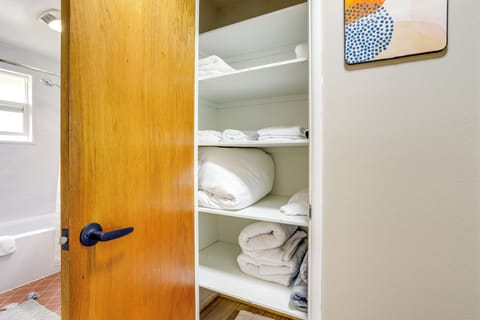 Apartment (1 Bedroom) | Interior