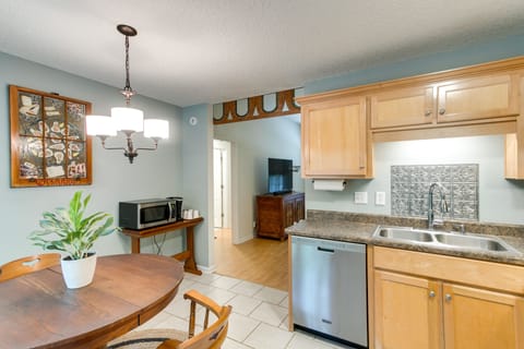 House (3 Bedrooms) | Private kitchen | Microwave, oven, stovetop, dishwasher