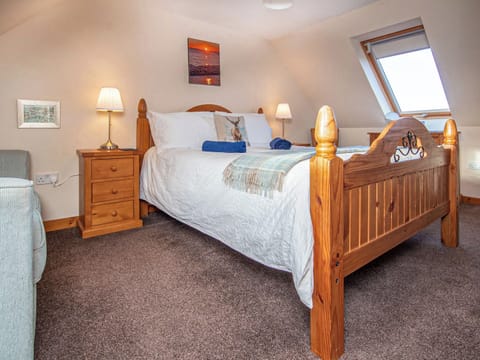 Double bedroom | Sunnyside Cottage, Embo, near Dornoch