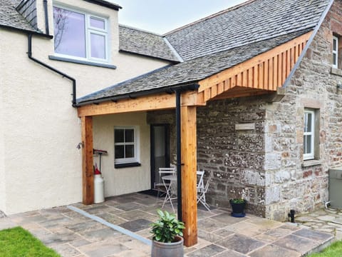 Exterior | Honeysuckle Cottage - Culmaily Farm, Golspie