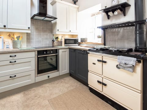 Kitchen | White House - Culmaily Farm, Golspie