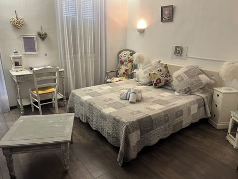 Standard Room | Iron/ironing board, free WiFi