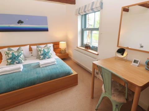 Cottage | 3 bedrooms, individually decorated, individually furnished, free WiFi