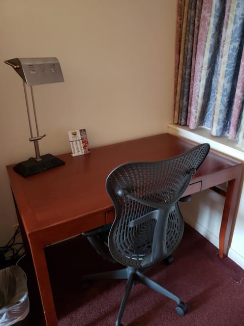 Desk, laptop workspace, iron/ironing board, free WiFi