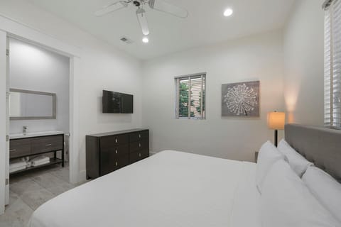 White Sands - Destiny by the Sea Luxury Vacation Rental Beach House with Private Pool, Rooftop Deck, and Game Room in Gated Community Destin, Florida - Five Star Properties Destin/30A