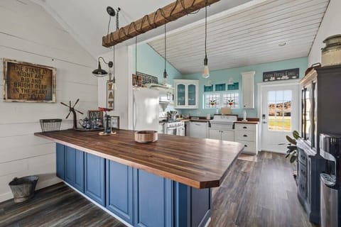 Kitchen with cafe station