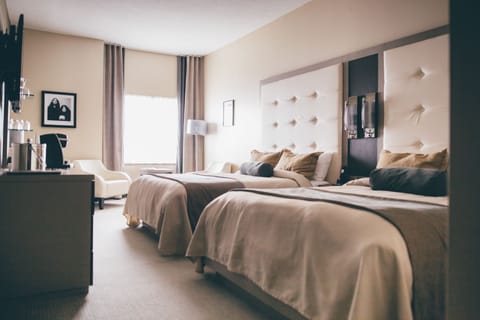 Room, 2 Queen Beds | Hypo-allergenic bedding, in-room safe, desk, blackout drapes