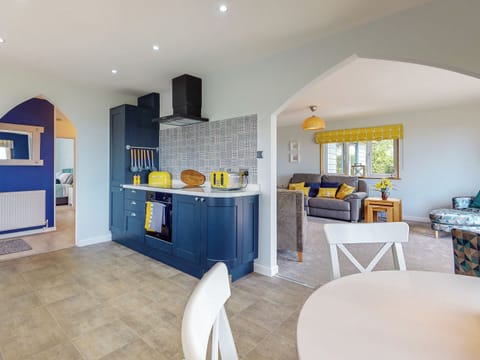 Kitchen/diner | Great Tree House, Llangrannog