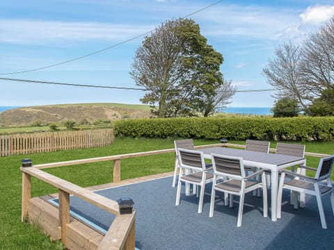 Sitting-out-area | Great Tree House, Llangrannog