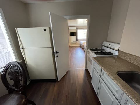 Family Double Room | Private kitchen