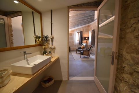 Superior Room | Bathroom | Shower, rainfall showerhead, hair dryer, bathrobes