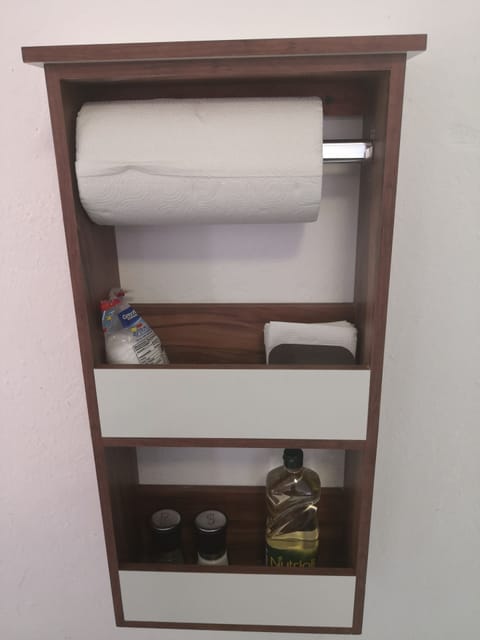 Business Apartment | Private kitchen | Microwave, oven, blender, cookware/dishes/utensils