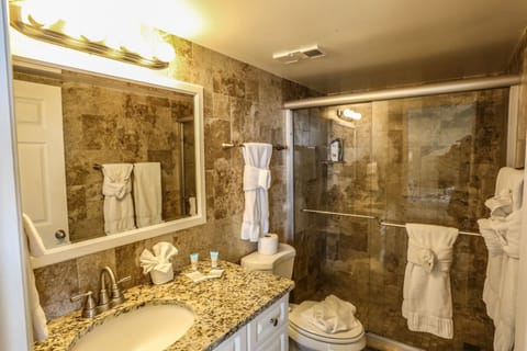 Condo, 1 King Bed with Sofa bed, Balcony, Beach View (#806B) | Bathroom | Designer toiletries, towels, toilet paper