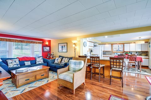 House (2 Bedrooms) | Interior