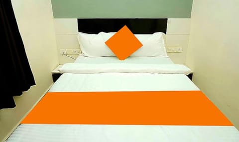Premium Room | Egyptian cotton sheets, premium bedding, in-room safe, free WiFi